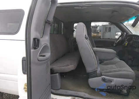 1999 Dodge Ram 1500 St из США, поврежденный, VIN 3B7HF13Z5XG241818